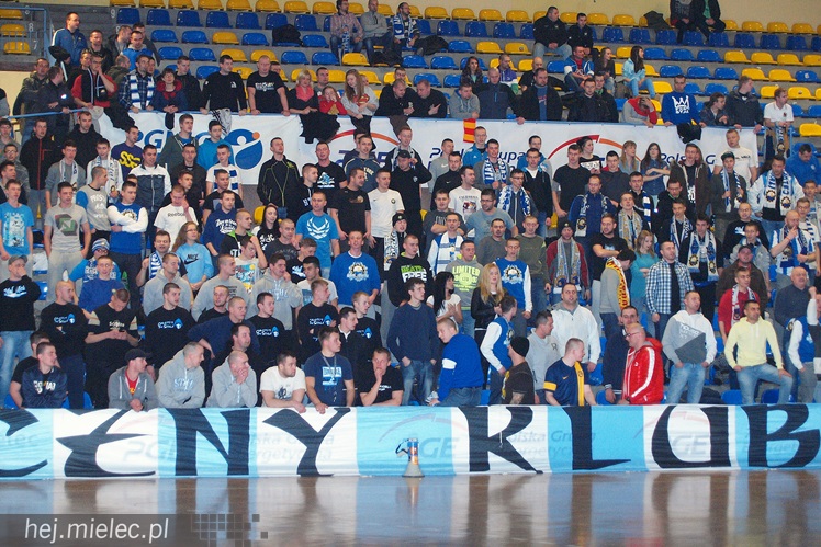 Kibice Stali poznali zespoły FKS Stal Mielec. W prezentacji udział wzięło ponad 1000 osób