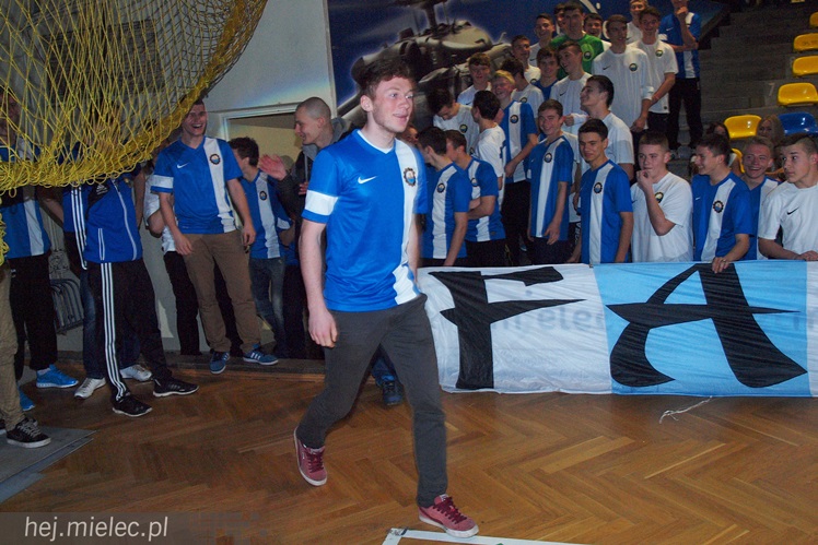 Kibice Stali poznali zespoły FKS Stal Mielec. W prezentacji udział wzięło ponad 1000 osób