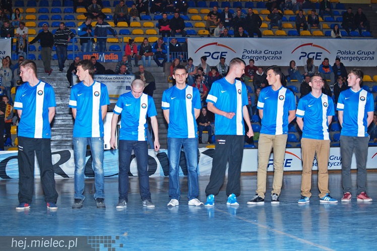 Kibice Stali poznali zespoły FKS Stal Mielec. W prezentacji udział wzięło ponad 1000 osób