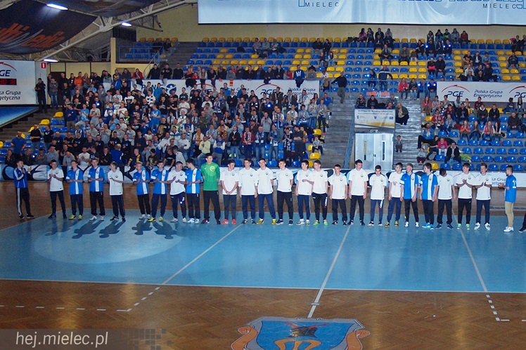 Kibice Stali poznali zespoły FKS Stal Mielec. W prezentacji udział wzięło ponad 1000 osób