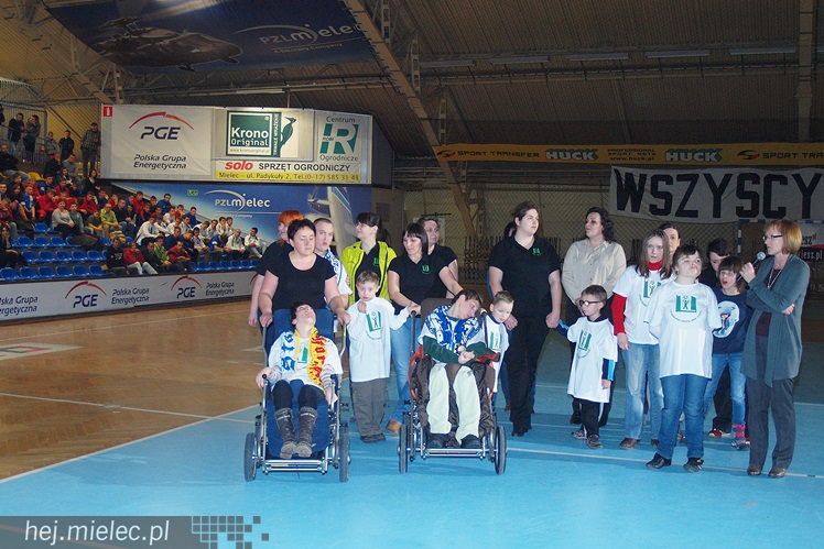 Kibice Stali poznali zespoły FKS Stal Mielec. W prezentacji udział wzięło ponad 1000 osób