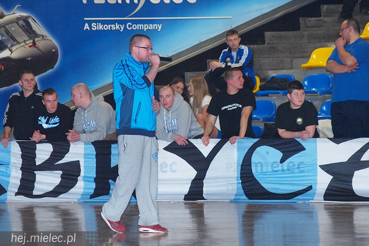 Kibice Stali poznali zespoły FKS Stal Mielec. W prezentacji udział wzięło ponad 1000 osób