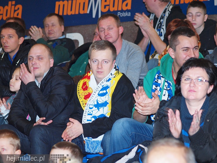 Kibice Stali poznali zespoły FKS Stal Mielec. W prezentacji udział wzięło ponad 1000 osób