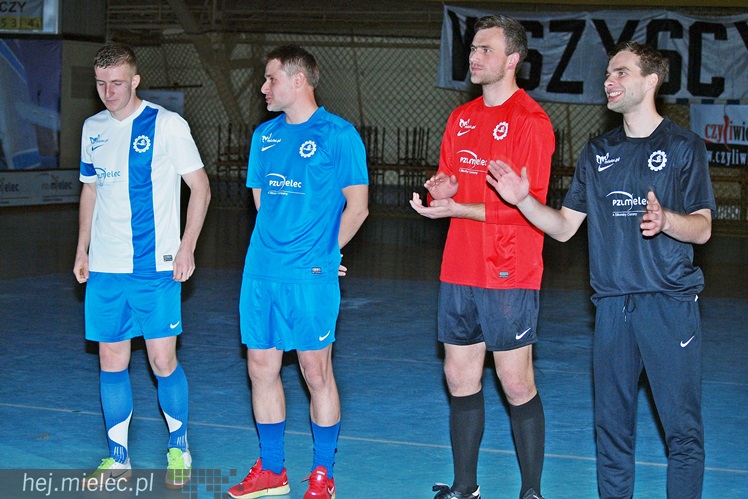 Kibice Stali poznali zespoły FKS Stal Mielec. W prezentacji udział wzięło ponad 1000 osób