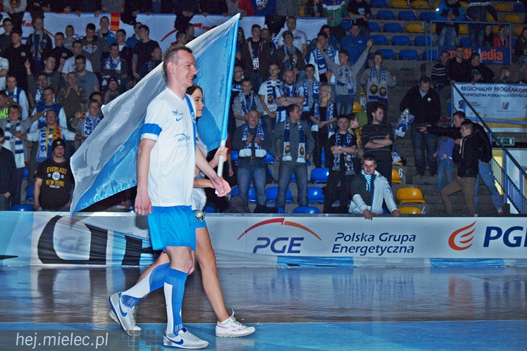 Kibice Stali poznali zespoły FKS Stal Mielec. W prezentacji udział wzięło ponad 1000 osób