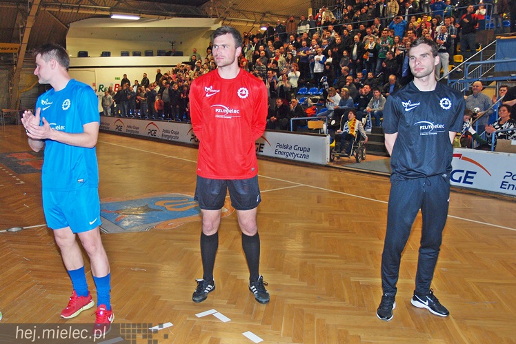 Kibice Stali poznali zespoły FKS Stal Mielec. W prezentacji udział wzięło ponad 1000 osób