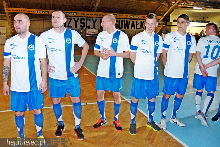 Kibice Stali poznali zespoły FKS Stal Mielec. W prezentacji udział wzięło ponad 1000 osób