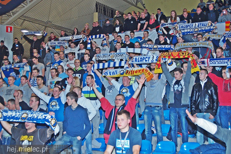 Kibice Stali poznali zespoły FKS Stal Mielec. W prezentacji udział wzięło ponad 1000 osób