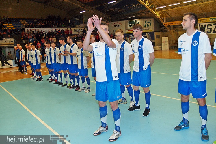 Kibice Stali poznali zespoły FKS Stal Mielec. W prezentacji udział wzięło ponad 1000 osób