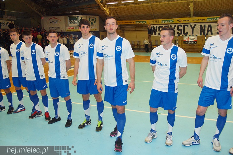 Kibice Stali poznali zespoły FKS Stal Mielec. W prezentacji udział wzięło ponad 1000 osób