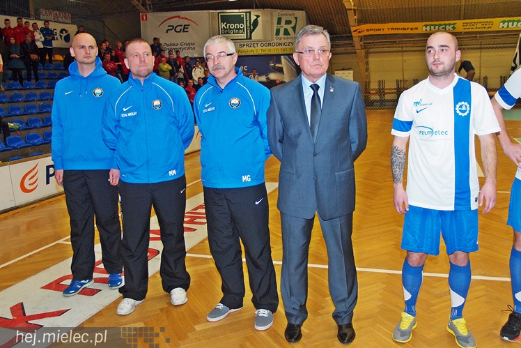 Kibice Stali poznali zespoły FKS Stal Mielec. W prezentacji udział wzięło ponad 1000 osób