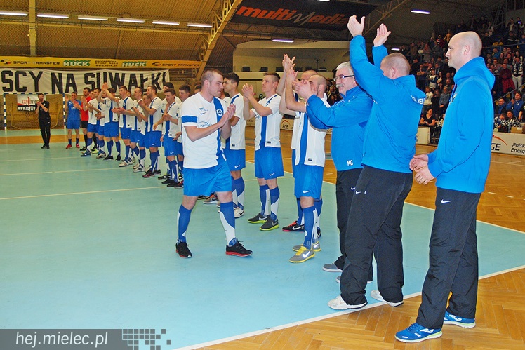 Kibice Stali poznali zespoły FKS Stal Mielec. W prezentacji udział wzięło ponad 1000 osób