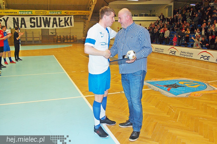 Kibice Stali poznali zespoły FKS Stal Mielec. W prezentacji udział wzięło ponad 1000 osób
