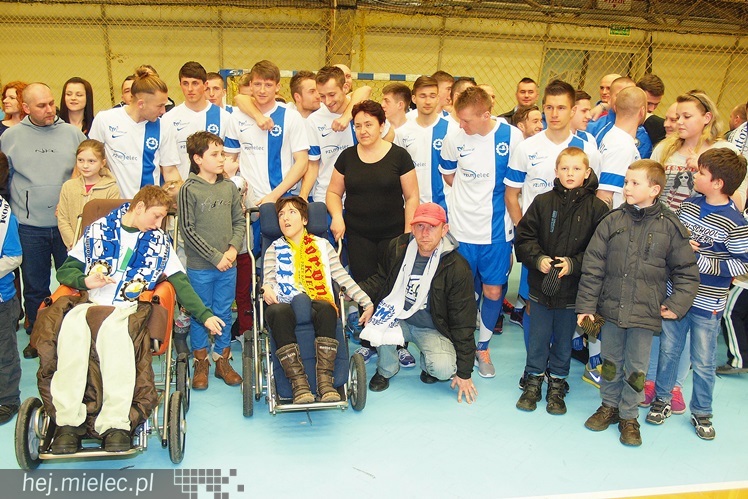 Kibice Stali poznali zespoły FKS Stal Mielec. W prezentacji udział wzięło ponad 1000 osób