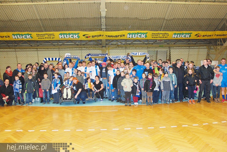 Kibice Stali poznali zespoły FKS Stal Mielec. W prezentacji udział wzięło ponad 1000 osób