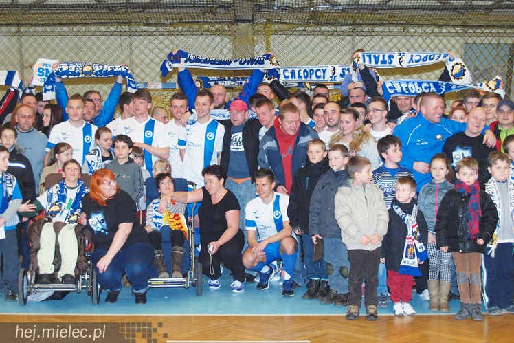 Kibice Stali poznali zespoły FKS Stal Mielec. W prezentacji udział wzięło ponad 1000 osób