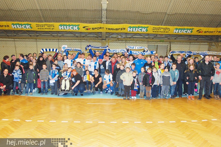 Kibice Stali poznali zespoły FKS Stal Mielec. W prezentacji udział wzięło ponad 1000 osób