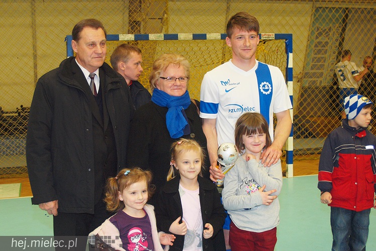 Kibice Stali poznali zespoły FKS Stal Mielec. W prezentacji udział wzięło ponad 1000 osób