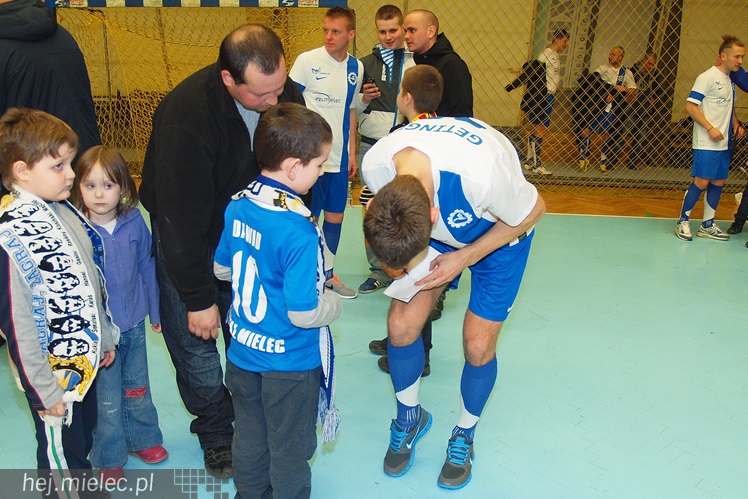 Kibice Stali poznali zespoły FKS Stal Mielec. W prezentacji udział wzięło ponad 1000 osób