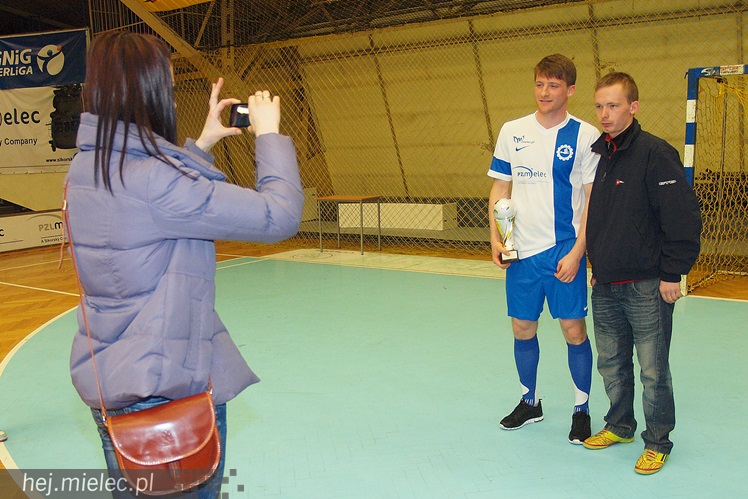 Kibice Stali poznali zespoły FKS Stal Mielec. W prezentacji udział wzięło ponad 1000 osób