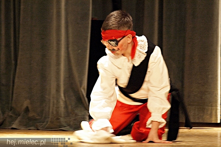Premiera ?Piotrusia Pana? w SCK. Na scenie 40 młodych aktorów Grupy Teatralnej ?Antrakt?