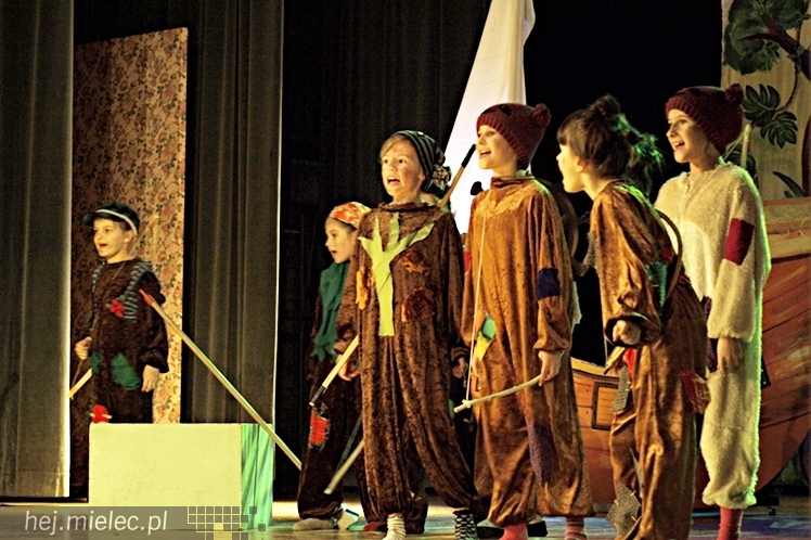 Premiera ?Piotrusia Pana? w SCK. Na scenie 40 młodych aktorów Grupy Teatralnej ?Antrakt?
