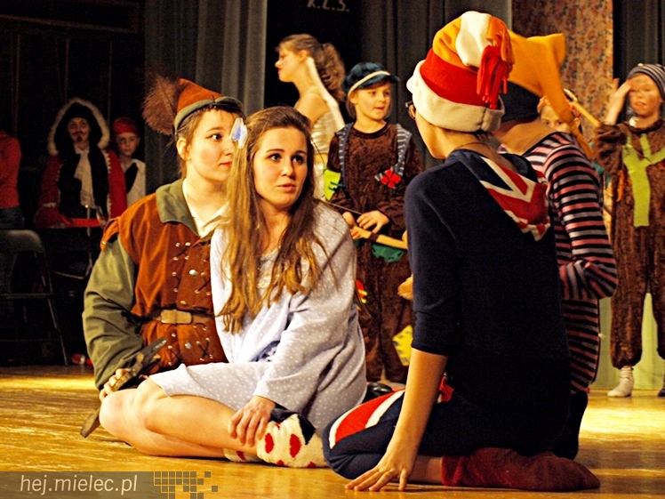 Premiera ?Piotrusia Pana? w SCK. Na scenie 40 młodych aktorów Grupy Teatralnej ?Antrakt?