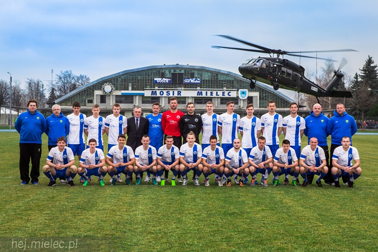 Sportowcy w PZL Mielec, Black Hawk nad Stadionem Stali Mielec