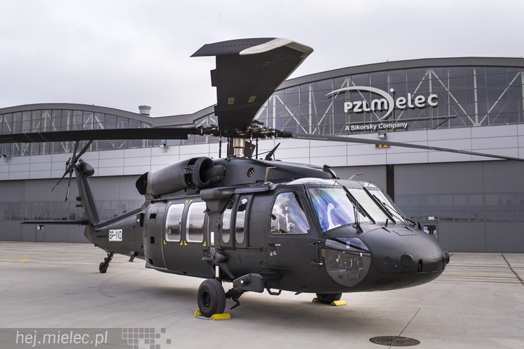 Sportowcy w PZL Mielec, Black Hawk nad Stadionem Stali Mielec