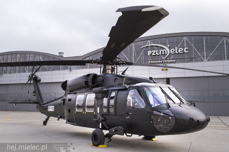 Sportowcy w PZL Mielec, Black Hawk nad Stadionem Stali Mielec