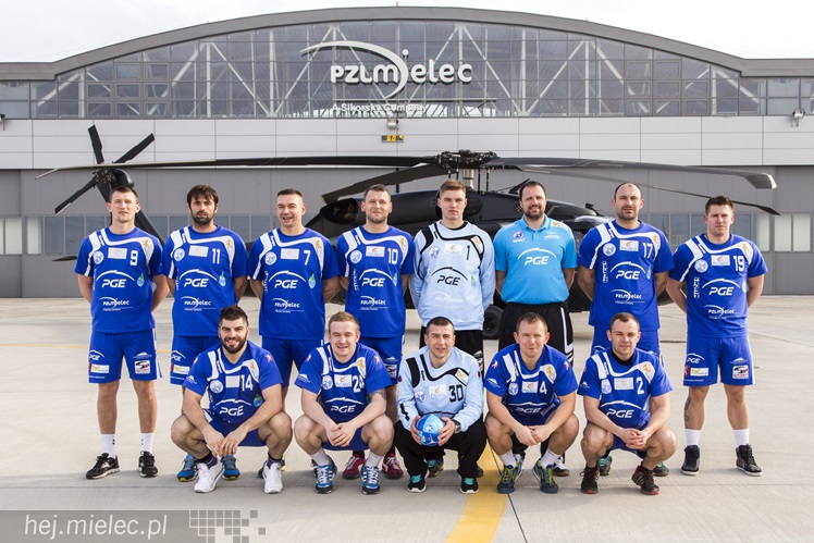 Sportowcy w PZL Mielec, Black Hawk nad Stadionem Stali Mielec