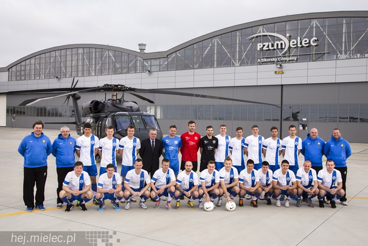 Sportowcy w PZL Mielec, Black Hawk nad Stadionem Stali Mielec