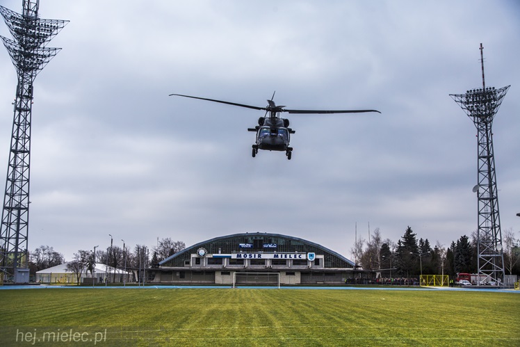 Sportowcy w PZL Mielec, Black Hawk nad Stadionem Stali Mielec
