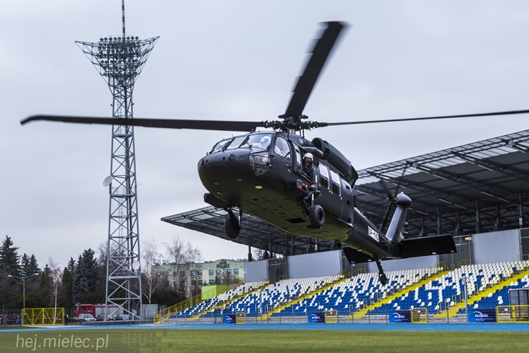 Sportowcy w PZL Mielec, Black Hawk nad Stadionem Stali Mielec