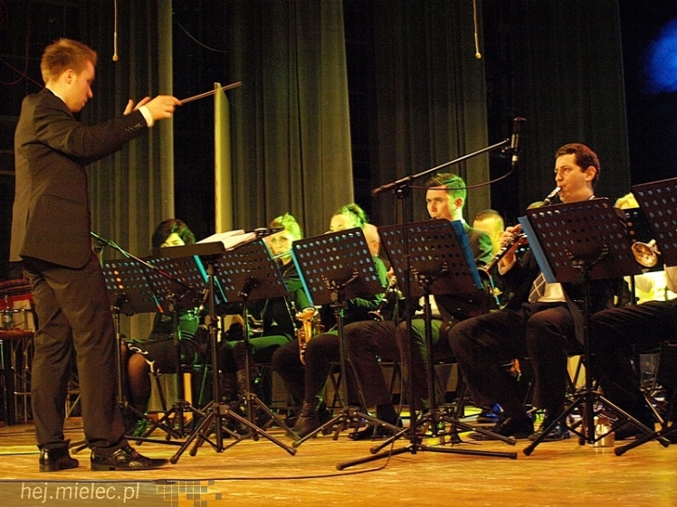Muzyczny i teatralny Dzień Kobiet w SCK