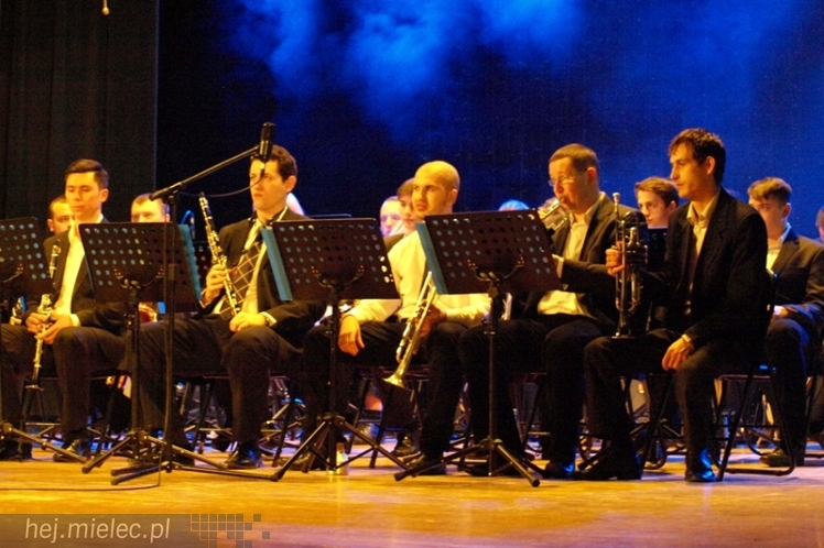 Muzyczny i teatralny Dzień Kobiet w SCK