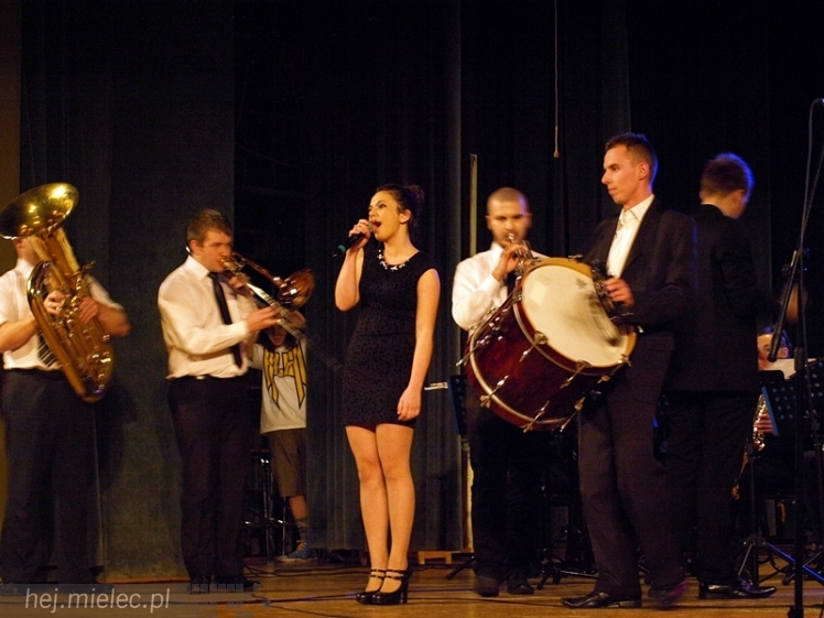 Muzyczny i teatralny Dzień Kobiet w SCK