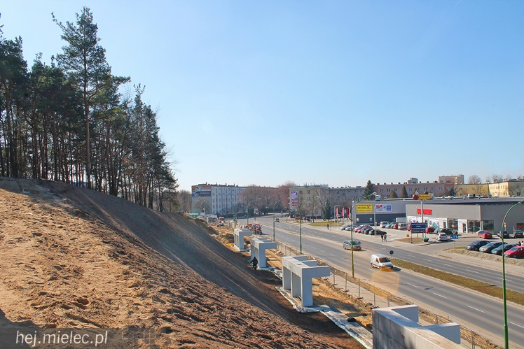 Rewitalizacja Góry Cyranowskiej trwa