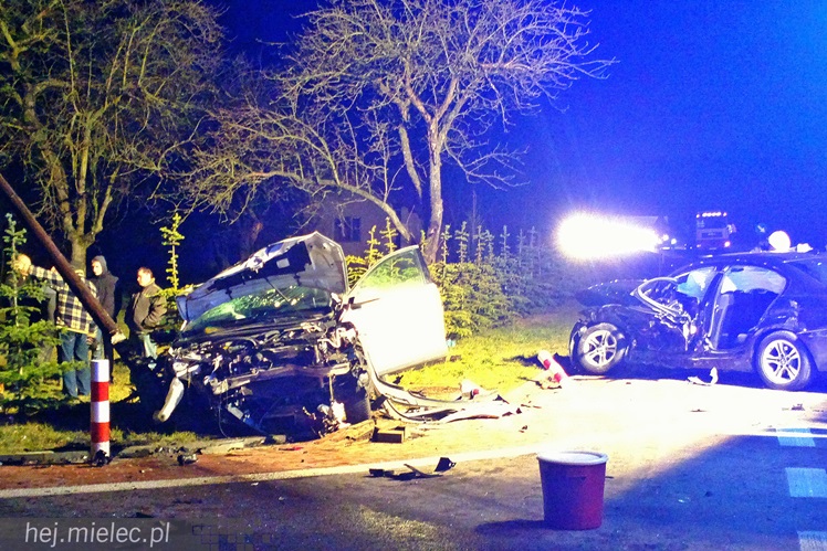 Wypadek w Przyłęku. Rozbite trzy samochody, ranne trzy osoby