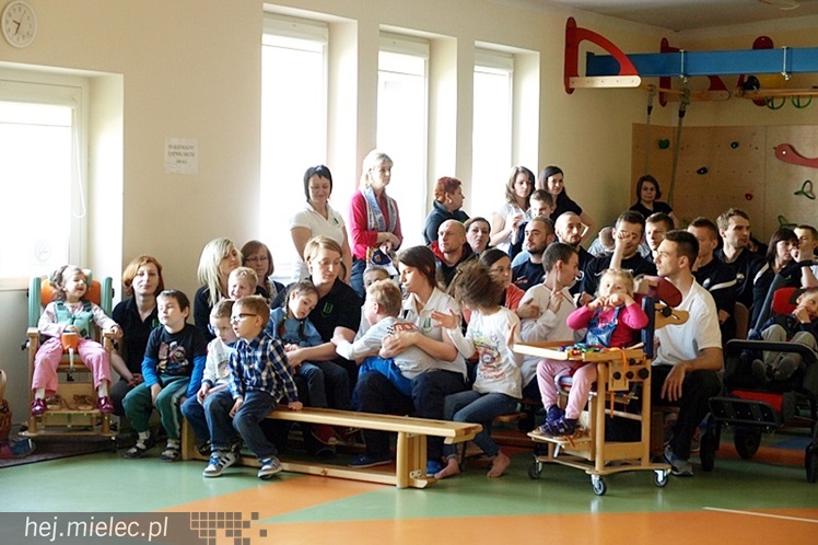 Niezwykłe spotkanie piłkarzy Stali Mielec z niepełnosprawnymi