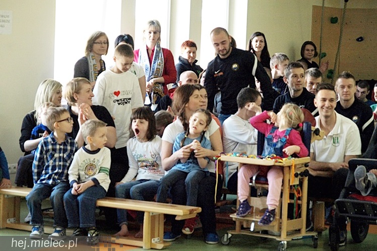 Niezwykłe spotkanie piłkarzy Stali Mielec z niepełnosprawnymi