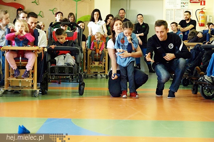 Niezwykłe spotkanie piłkarzy Stali Mielec z niepełnosprawnymi