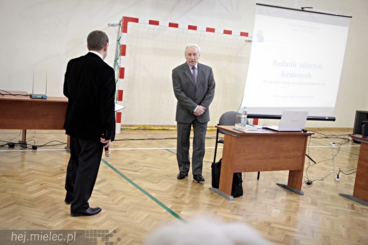 Debata z Edmundem Klichem o wypadkach lotniczych