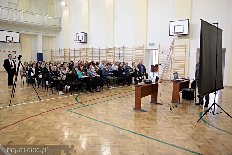 Debata z Edmundem Klichem o wypadkach lotniczych