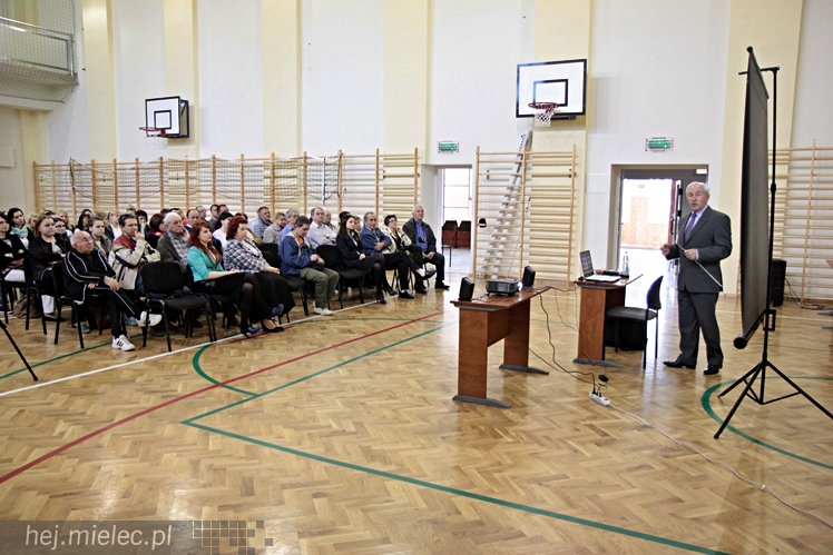 Debata z Edmundem Klichem o wypadkach lotniczych