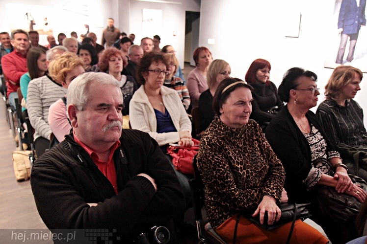 Finisaż wystawy ?Siła to ONA?: spotkanie z bohaterkami i autorami książki