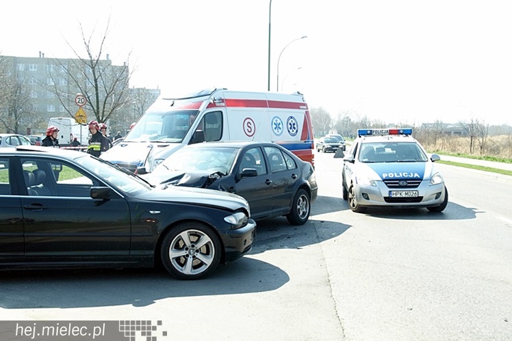 Poważny wypadek na ulicy Szafera. Dwoje dzieci w szpitalu