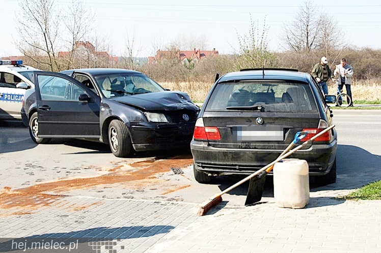 Poważny wypadek na ulicy Szafera. Dwoje dzieci w szpitalu