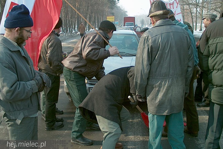 Blokada rolnicza Samoobrony w Mielcu - 24 lutego 2003