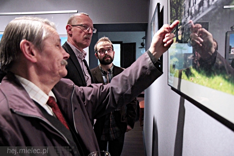 ?Echo przeszłości? - wernisaż wystawy fotografii Jakuba Soi w Jadernówce